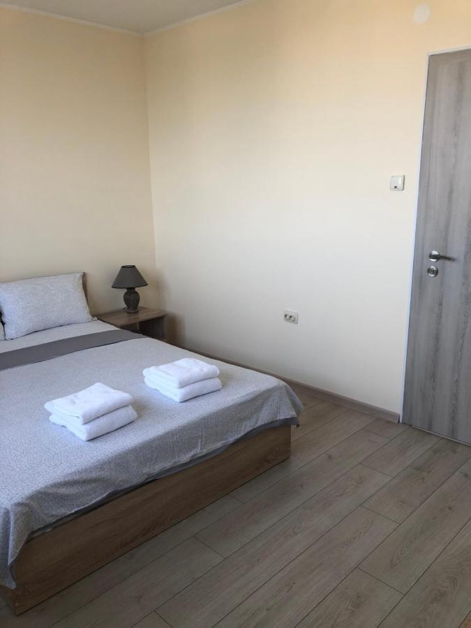 Avelov Art Apartment Бургас Екстериор снимка